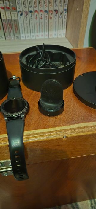 Samsung smart watch 4 si samsung gear s3 frontier