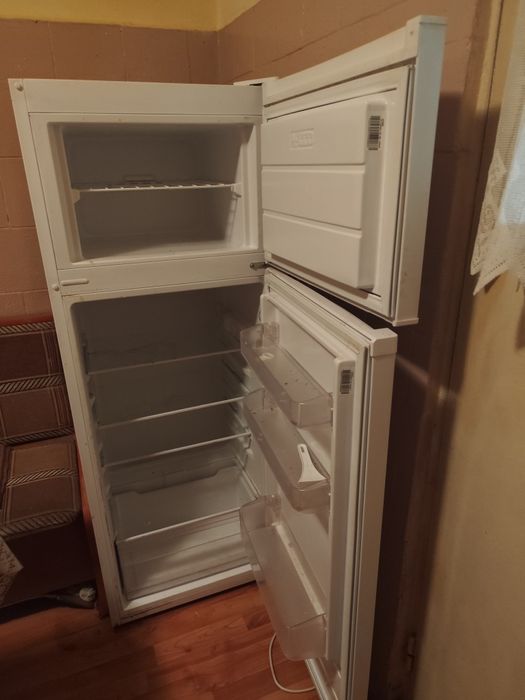 De vânzare frigider