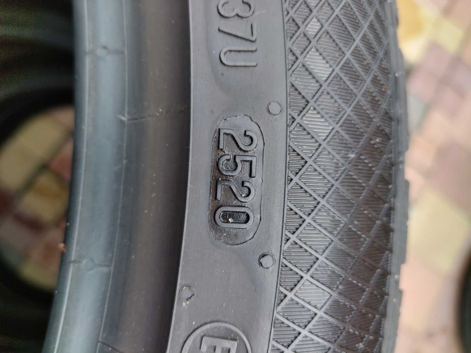 Продавам различни по размер гуми и джанти за VW,BMW и д-р.