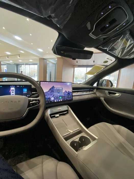 Roewe M7 Hybrid 1-pozidsiya naqd va nasiya savdo
