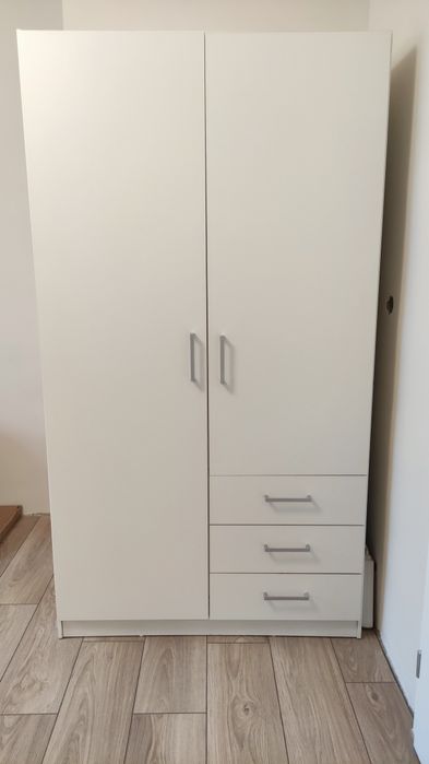 Бял мини гардероб 176х97см.