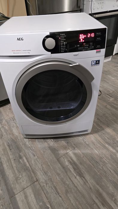 Сушилня AEG 8kg термо помпа