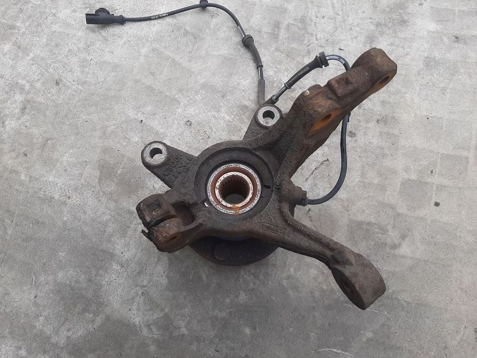 fuzeta dreapta fata  ford fiesta 6 1.6 tdci