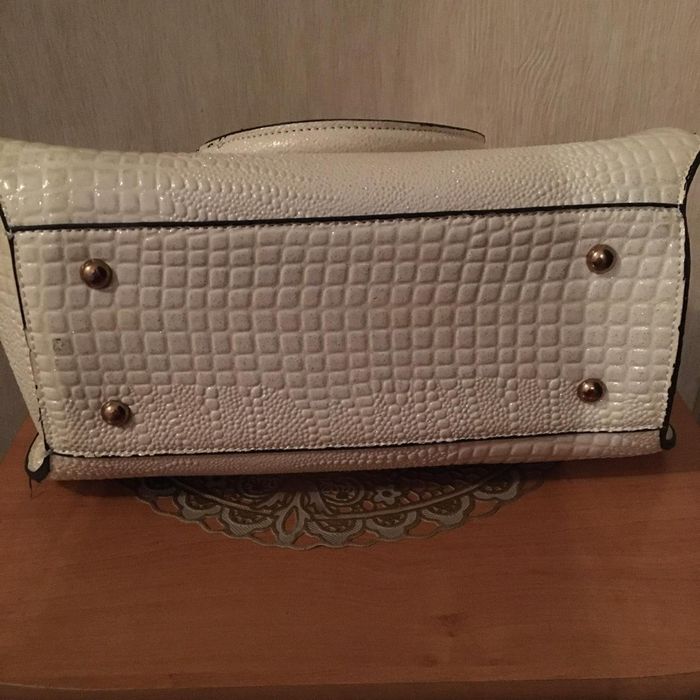 Женская кожаная сумка