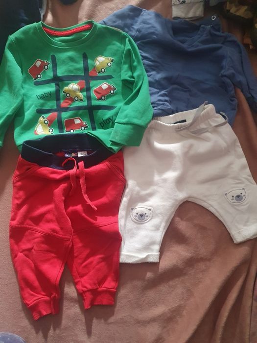 Vând compleuri  mărimea 62, 86 ,și 92