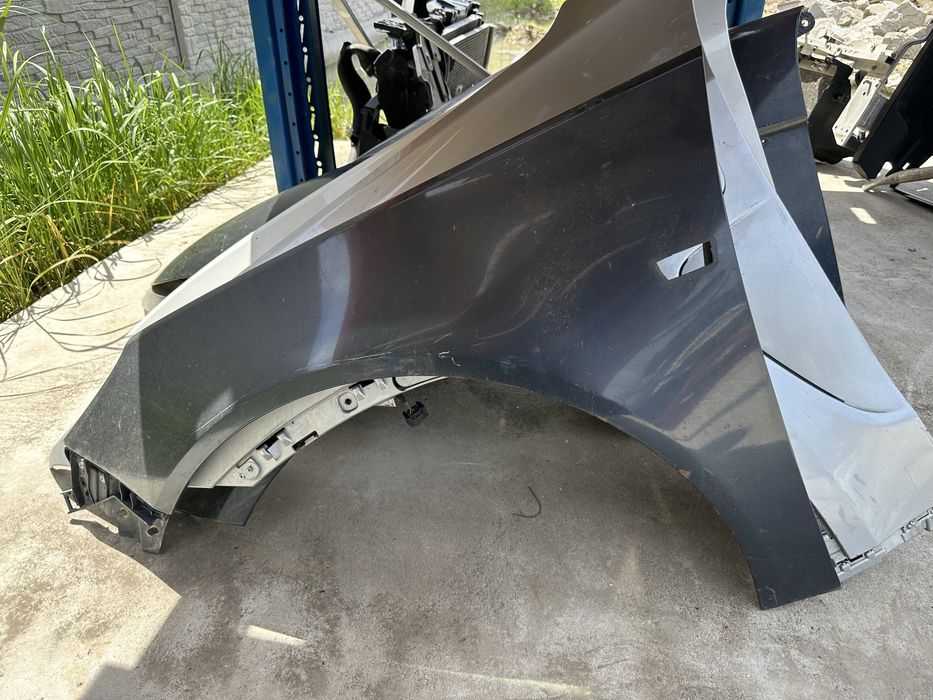 Aripa stanga fata Opel Insignia gri fara lovituri sau defecte