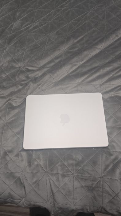 Apple MacBook Neo 512 GB, неразличим от нов