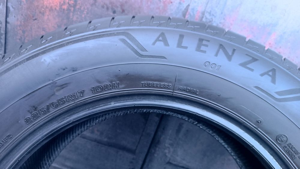 225/65/17 Bridgestone