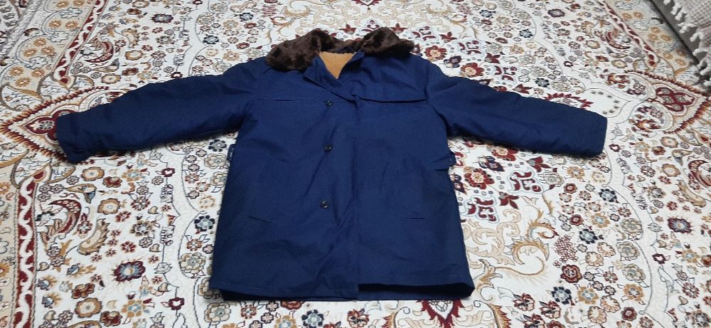 Продам зимнюю куртку