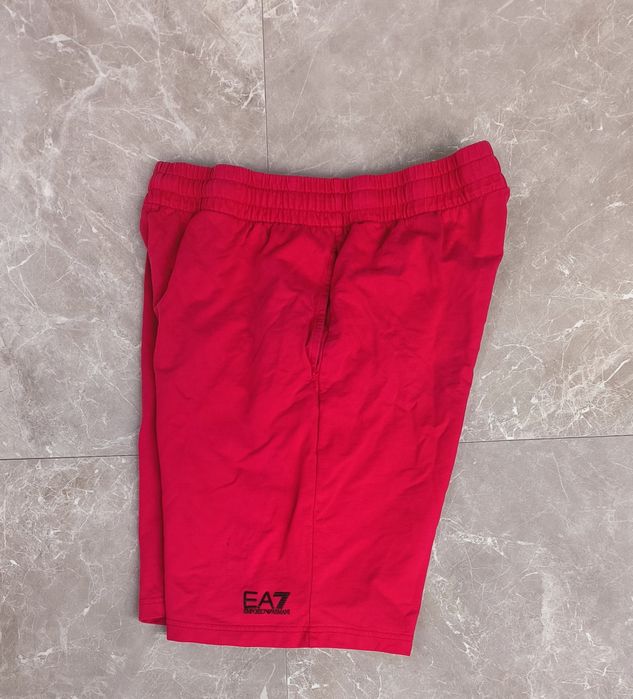 EA7 Emporio Armani къси панталони L