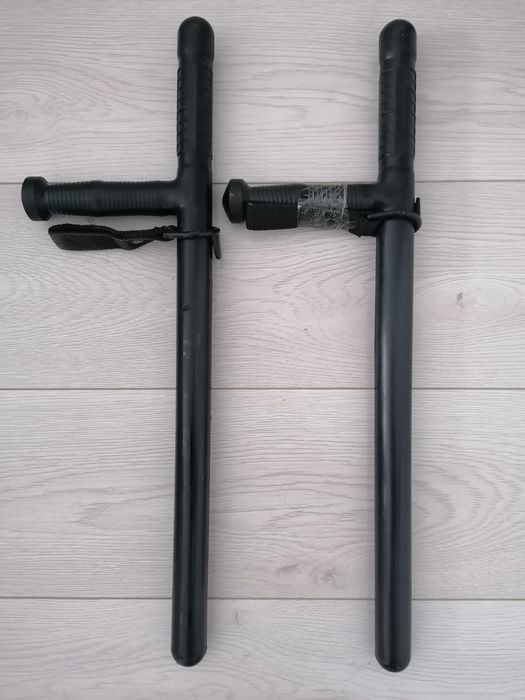 Tonfă Security și suport de prindere