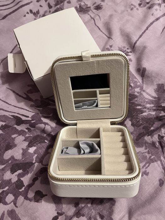 Сет бижута с кутия