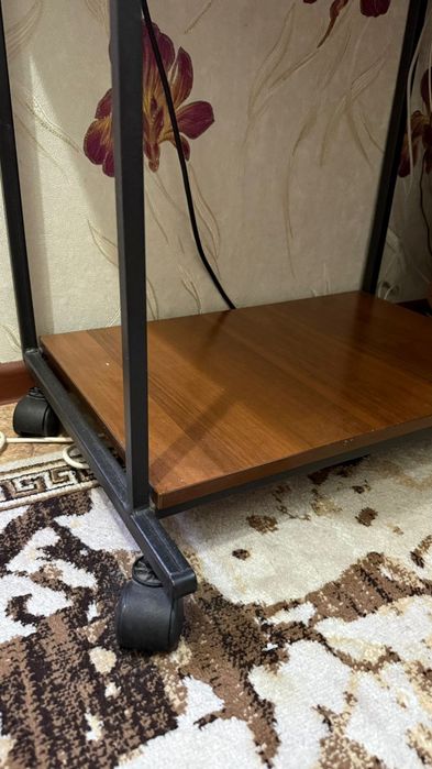 Продам стол для компьютера