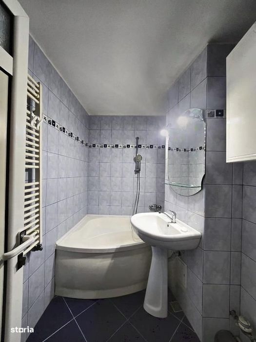 Inchiriez 2camere,zona Ic Bratianu-Garii