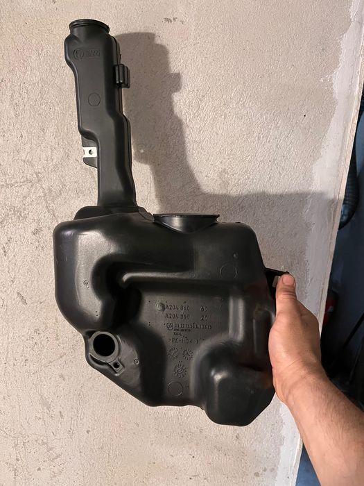 Резервоар за течност за чистачки  Мерцедес w204