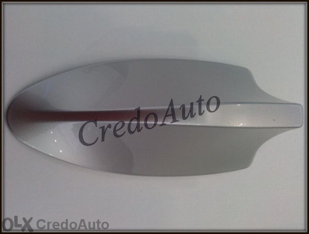 Промо!Автомобилна антена за таван тип Акула.