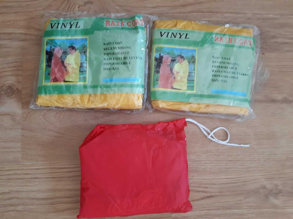 Pelerine de ploaie - rosu si galben - produse noi