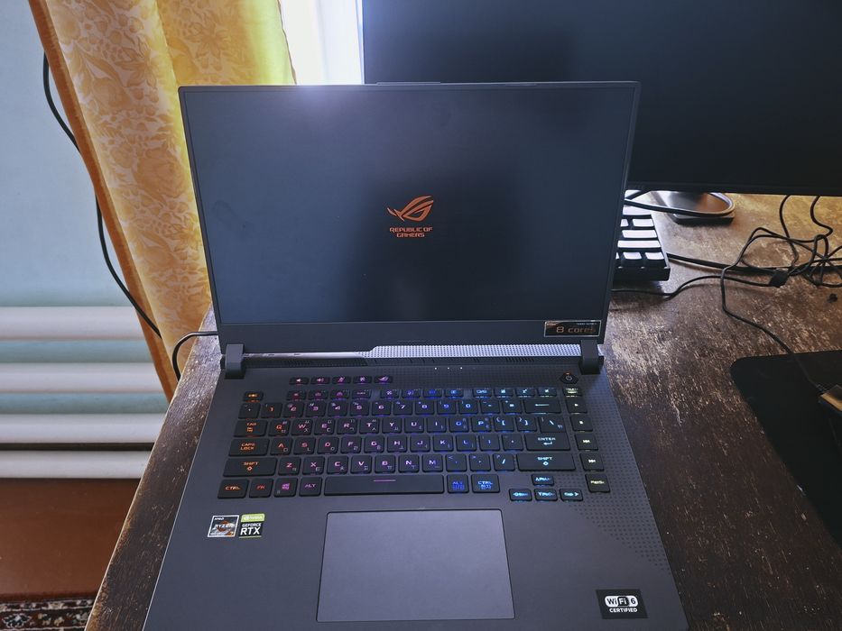 ASUS ROG Strix G15. RYZEN 7 5800H / RTX 3070