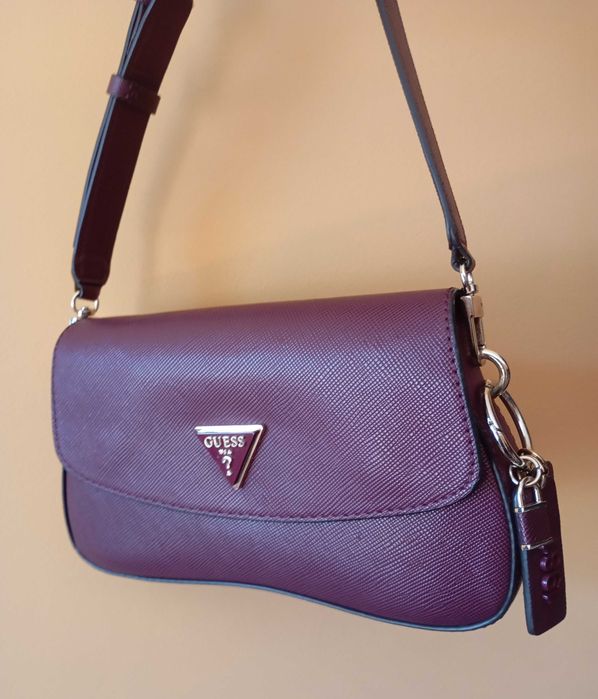 Чанта дамска Guess Cordelia Burgundy Bordeaux.