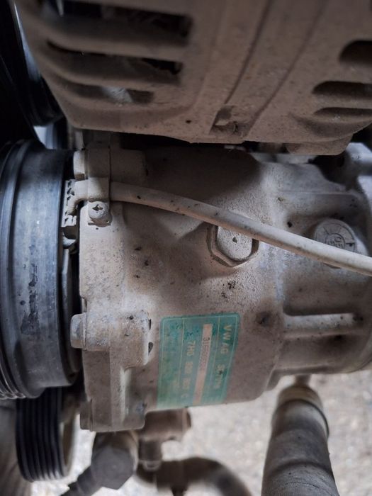 Compresor  AC VOLKSWAGEN CADDY III Box 2KA, 2KH, 2CA, 2CH 2004 - 2015 1.9 TDI BSU, VOLKSWAGEN TRANSPORTER V Box 7HA, 7HH, 7EA, 7EH 2003 - > 1.9 TDI AXC, VOLKSWAGEN SHARAN 7M8, 7M9, 7M6 1995 - 20101.9 TDI AUY, BVK 7H0820803C