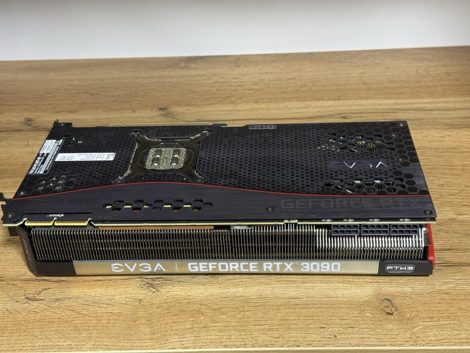 EVGA GeForce RTX 3090 FTW3 ULTRA Gaming, 24G