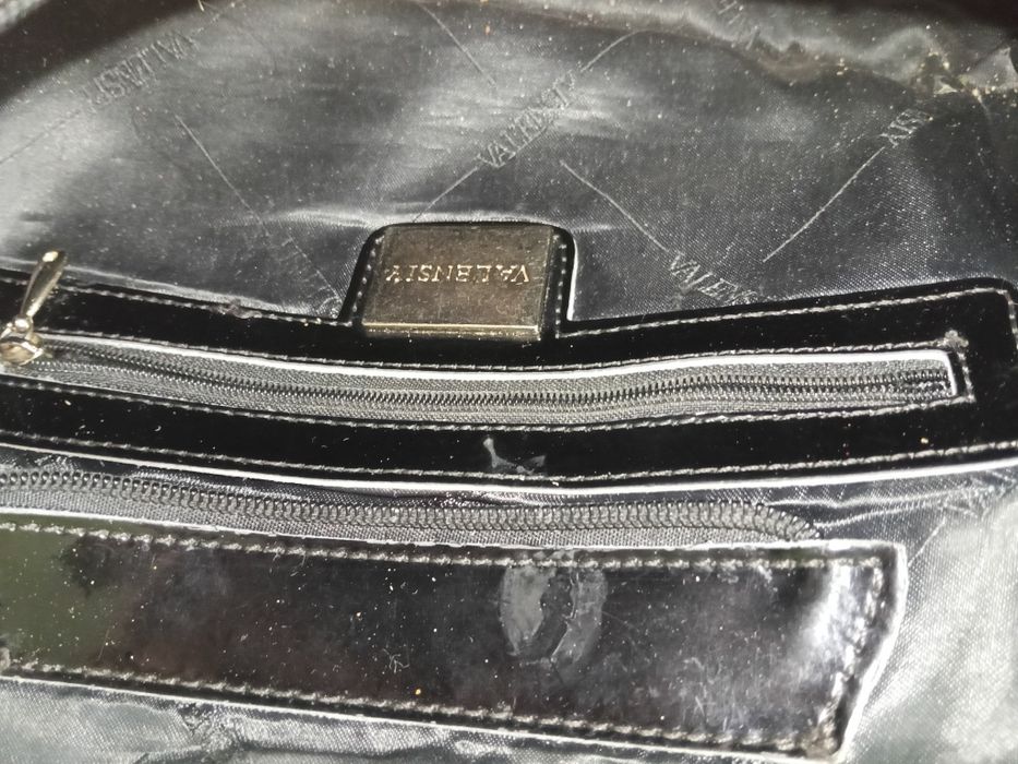 Продаю лакированную сумку