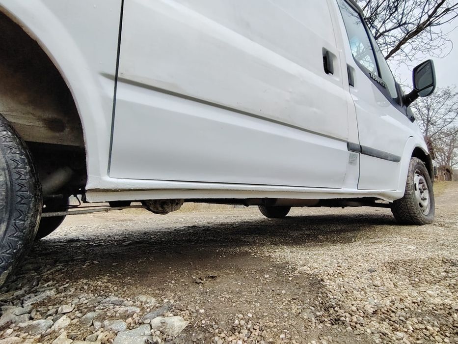 Duba Ford transit autoutilitara 2010