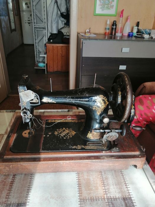 Стара шевна машина
