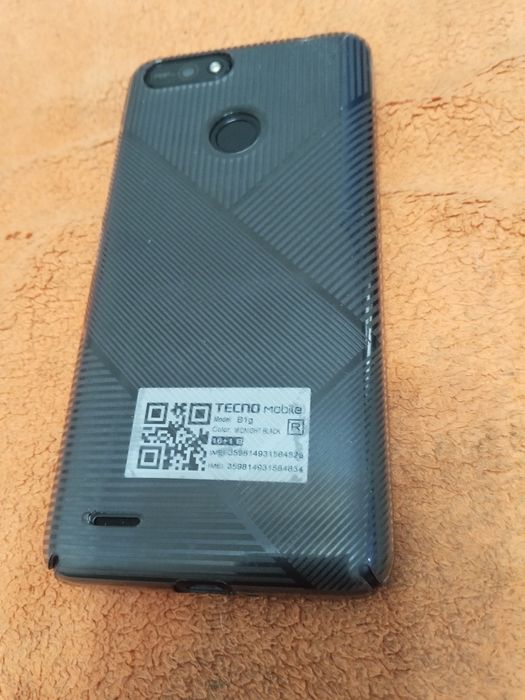 Продаю смартфон techo F2