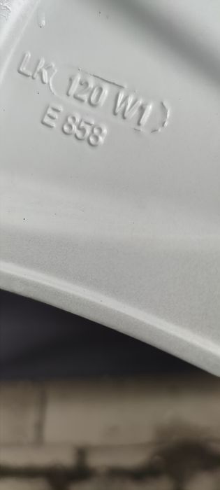 18" джанти за БМВ 5 120 гуми 245 50 18 Pirelli