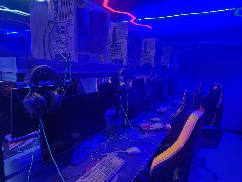 Продаётся готовый бизнес — компьютерный клуб (51 ПК + мебель)
Продаётс