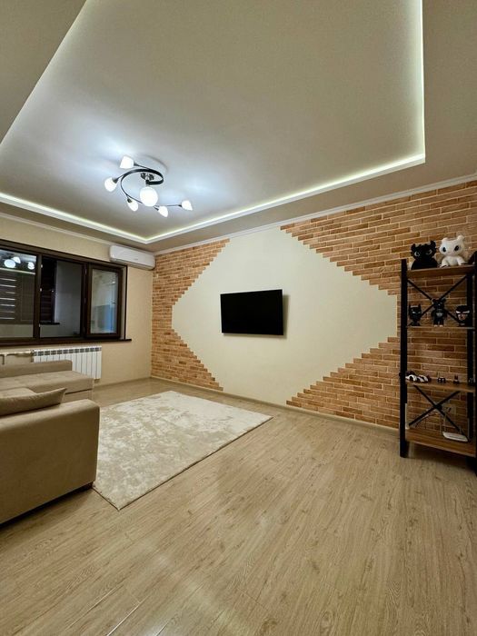 Продаю 3-х комнатную 77 серия Куйлюк-1 улица Мунис