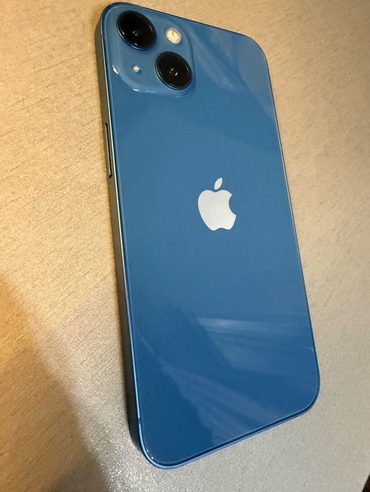 iPhone 13 128gb 98% battery
