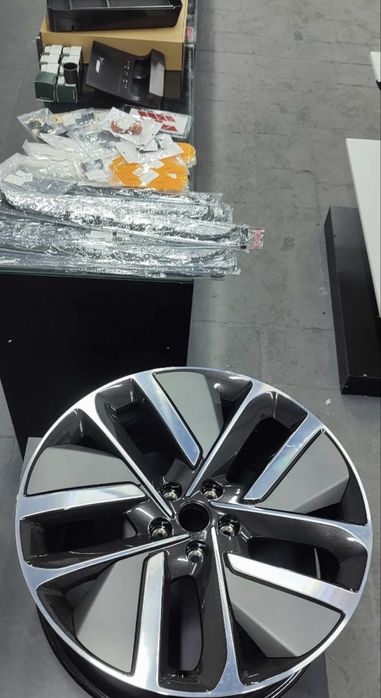 Диск от Lixiang L9 R21 оригинал