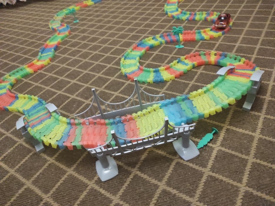 Гибкий  авто трек