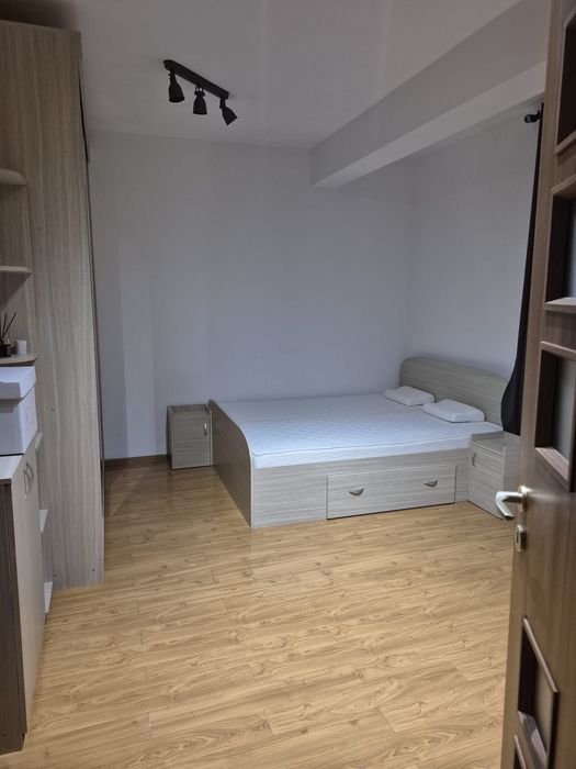 Inchiriez garsoniera 28 mp Bucurestii Noi