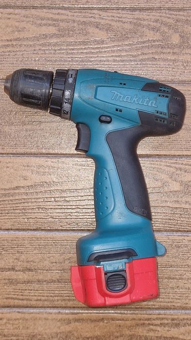 Makita 6271D Bormasina