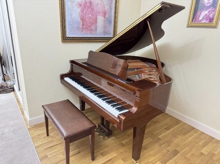 Продам рояль фирма Yamaha.