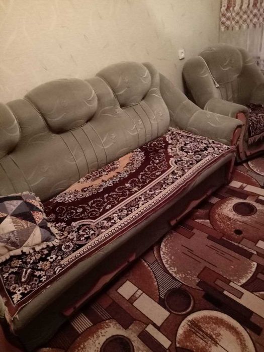 Продам диван и 2 кресла