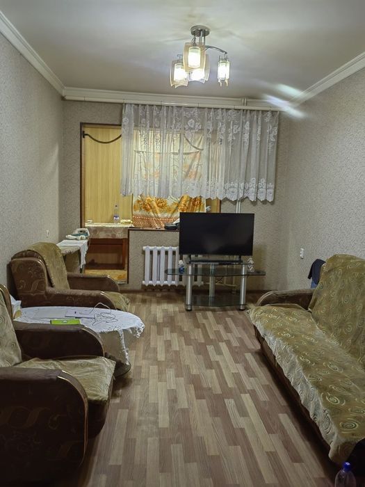 Зеркалка  2 ком 2 этаж 1,5&6 балкон Авиасозлар 1