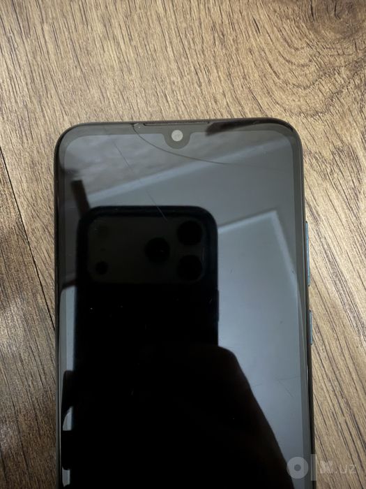 Huawei y6 yaxshi xolatda