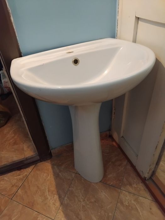 Раковина для ванной.