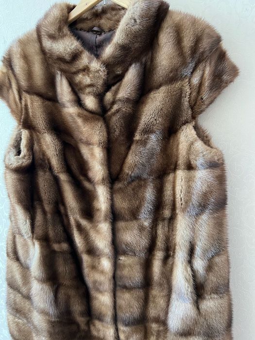 Продается норковый жилет трансформер