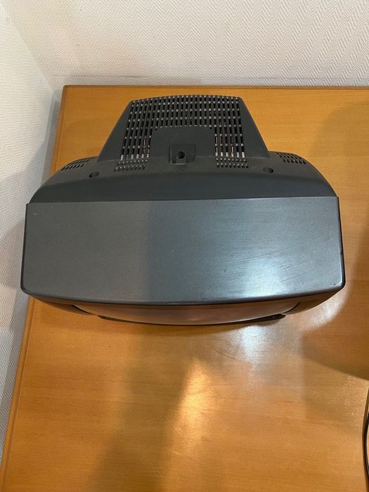 Продается б/у телевизор FUNAI