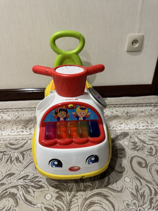 Машинка толокар с urbantoys