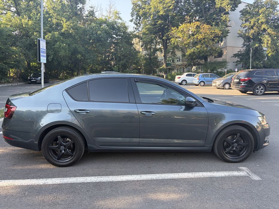 SKODA Octavia 2017 — imagine 3