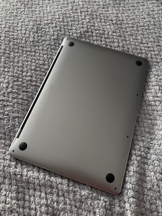 MacBook Pro 13 Touch Bar 2019