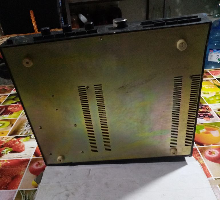 Магнитофон с усилителем