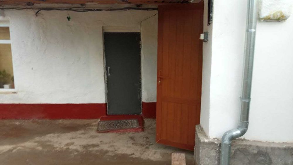 Уй сотилади  2,5 соток, 3-хона