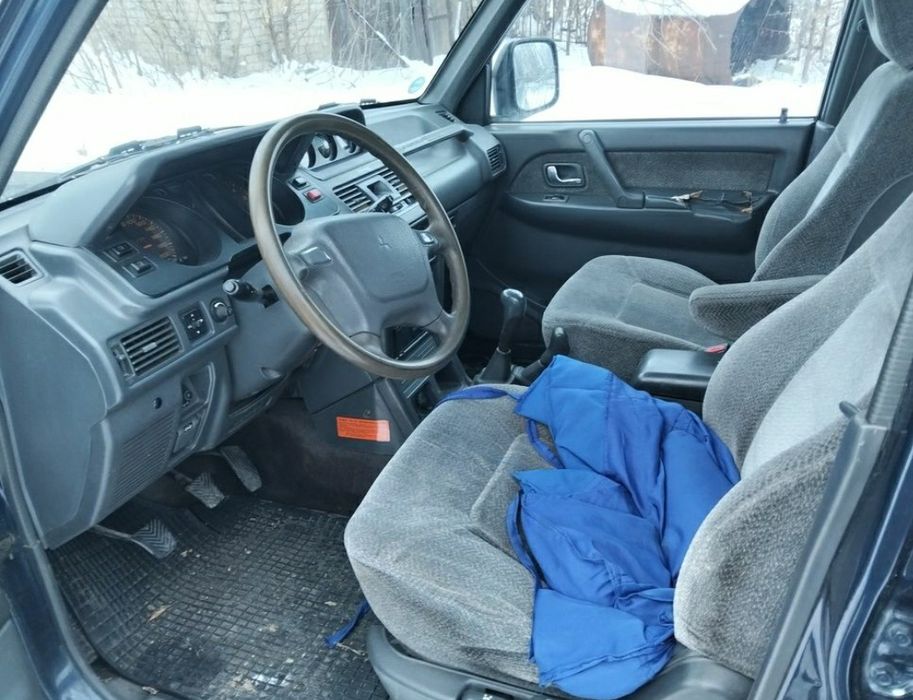 Продам Митсубиси паджеро 2.